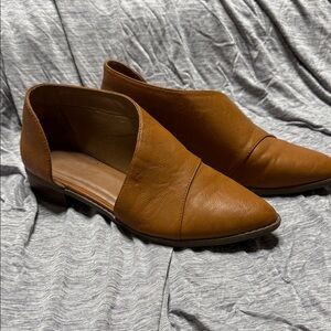 Chic Tan Leather Mules